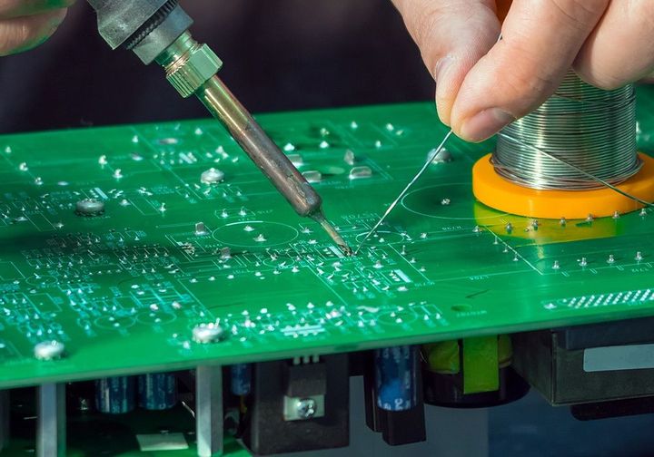 Guide to PCB Manufacturing: Process, Innovation, and Industry Knowledge