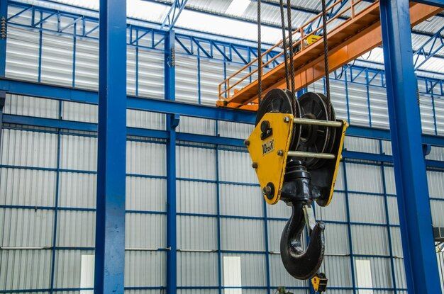 Lifting Equipment Guide: Cranes, Hoists, Lifting Systems, Applications and Material Handling