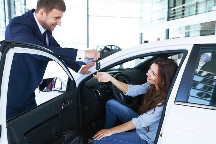 Daily Car Rental Services Guide: Vehicle Categories, Rental Periods, Features and Usage Considerations