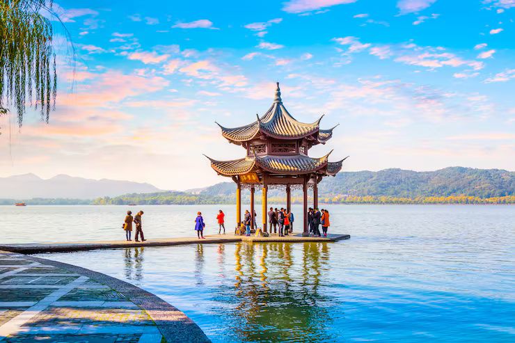 Vietnam Travel Guide: Explore Top Cities, Culture, Landscapes & Essential Information