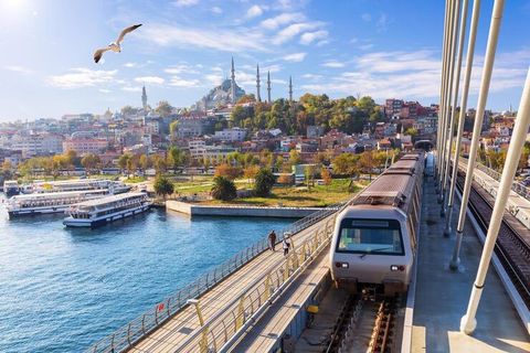 Istanbul Travel Details: Places to Visit, Accommodation Choices, Transport Options and Essential Travel Tips