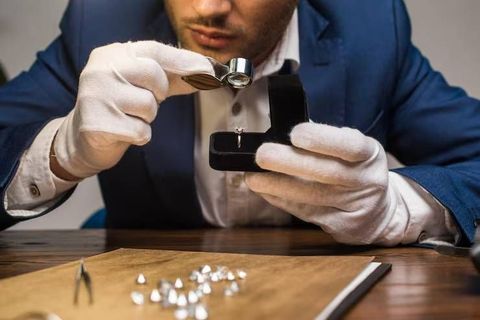 Diamond Grading Explained With Certification, Quality Factors, and Evaluation Methods
