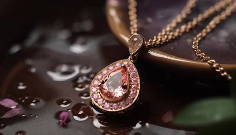 Rose Gold Engagement Designs Information With Popular Styles and Ring Features