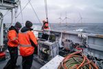Marine Communication Tools Guide: Systems, Technologies, and Maritime Communication Basics