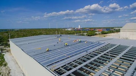 Commercial Roof Protection Guide With Waterproofing and Weatherproofing Insights