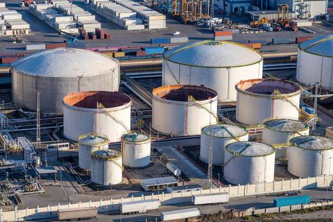 Industrial Reactors Guide With Refinery Processing and Chemical Engineering Insights