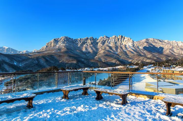 Mountain Holiday Destinations Guide With Scenic Travel Ideas and Vacation Tips