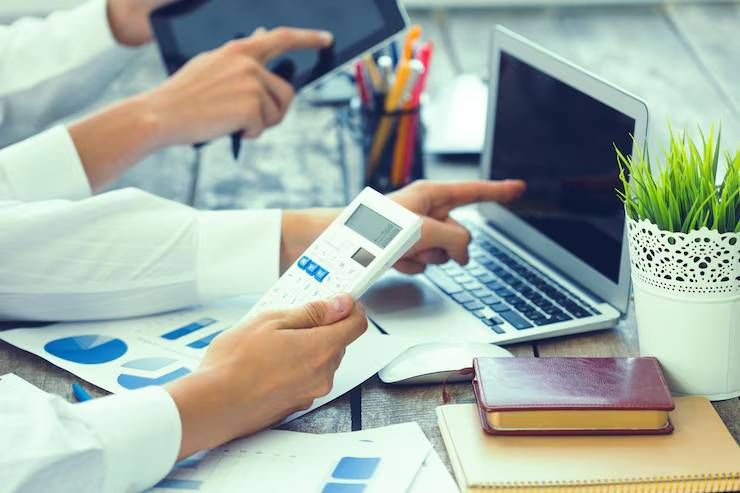 Tax Preparation Software Guide With Digital Filing, Deductions, and Reporting Features