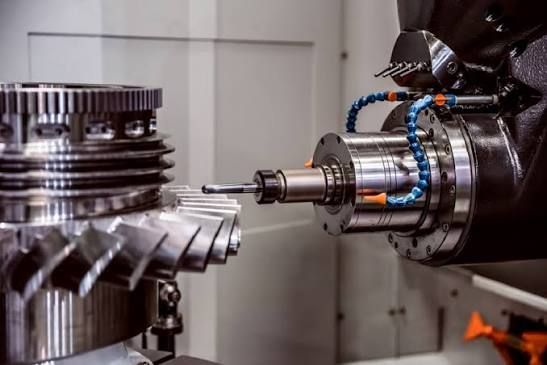 Milling Machine Guide: Machine Types, Cutting Tools, Operating Methods and Manufacturing Uses