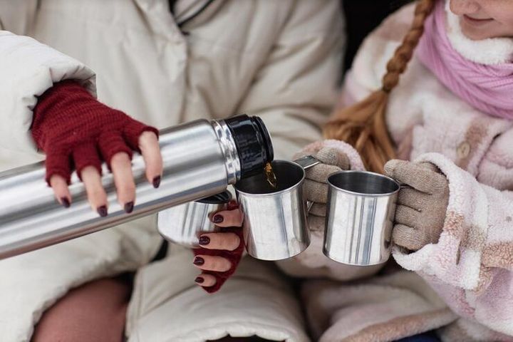 Travel Bottle Warmer Explained: Types, Heating Methods, Features, Safety and Travel Uses