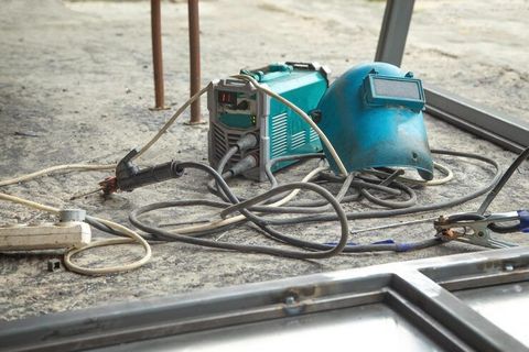 Metal Cutting Machine Overview: Cutting Processes, Machine Types, Components and Industry Applications