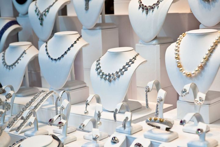 Beginner’s Guide to Finding the Best Jewelry Buyers, Custom Jewelers, and Local Stores