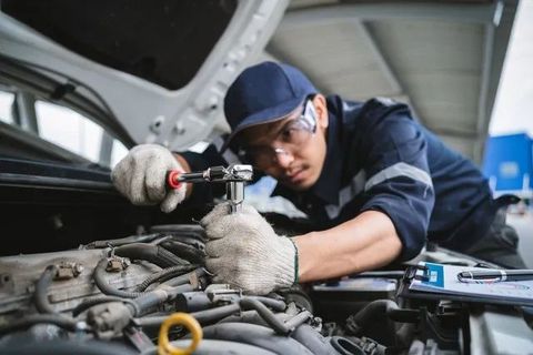 Guide to Auto Repair: Essential Insights for Car Maintenance and Performance