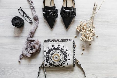 Women's Streetwear Style Insights: Casual Outfits, Layering Ideas, Accessories and Fashion Trends