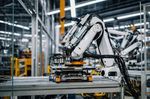 Smart Factory Robots Guide: Automation Technologies, Functions, Uses and Selection Factors