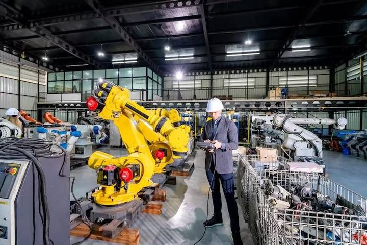 Explore Industrial Automation Systems With Smart Factory Technology and Process Optimization