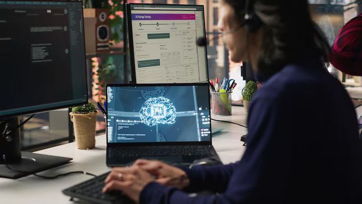 Explore AI CV Makers With Smart Resume Writing and Formatting Tools