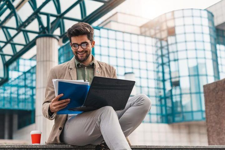 Work and Study Abroad Information With International Education and Career Resources