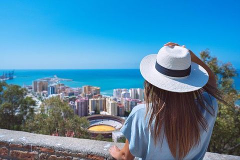 Greece Travel Guide to Islands, Attractions, Hotels & Planning in One Place