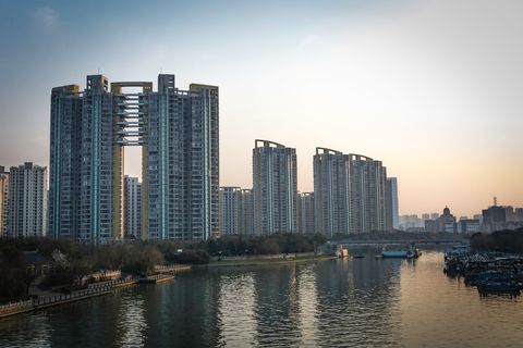 Top 5 Solar-Ready Apartments in New Town, Kolkata: A Complete Guide
