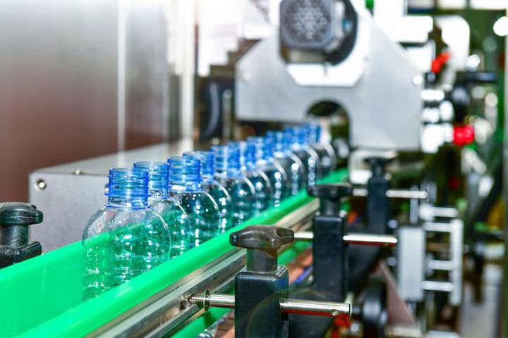 Plastic Machinery Manufacturers Guide With Automation, Processing Technology, and Engineering Solutions