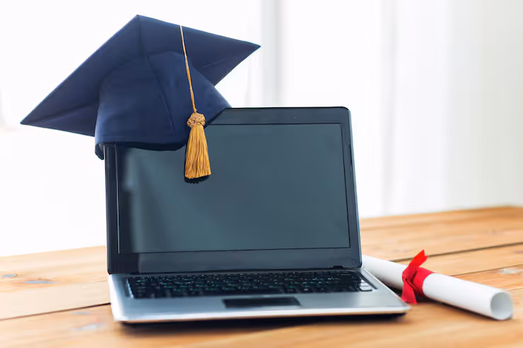 Online Degree Programs: Explore Study Formats, Specializations, Admissions and Learning Options