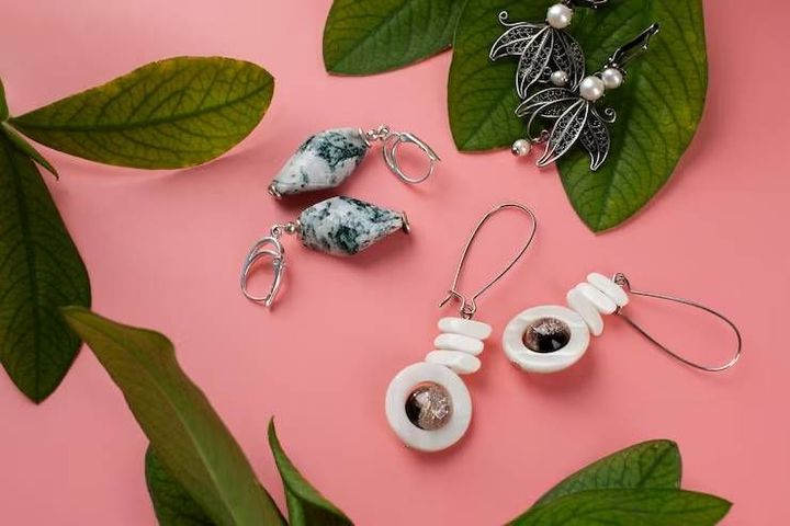 Mixed Ceramic & Metal Jewelry Explore Modern Designs, Materials and Style Ideas