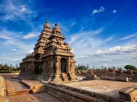 Vietnam Travel Insights: Top Places, Cultural Highlights & Where to Stay