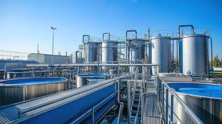Industrial Reactors Guide With Refinery Processing and Chemical Engineering Insights