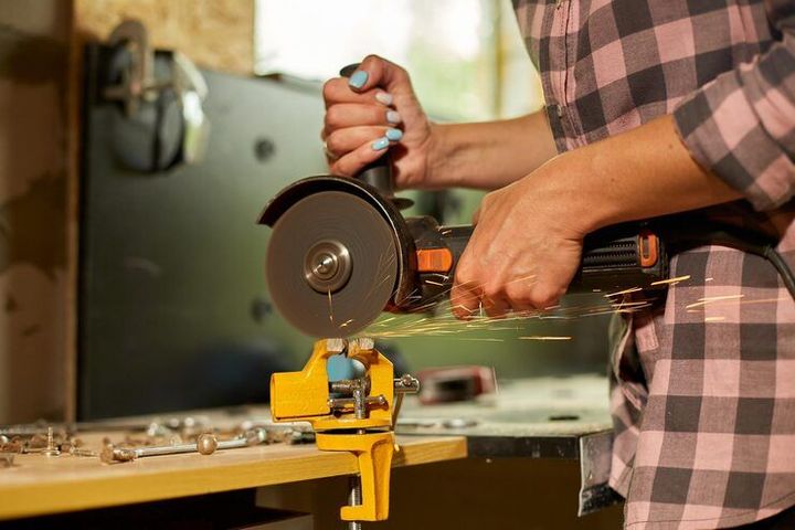 Grinder Machine Guide: Which Type Actually Fits Your Application?